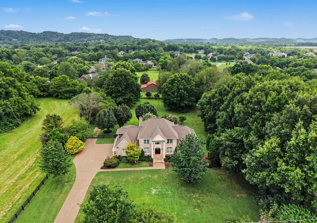 Photo 1 of Single family home for sale at 1308 Lewisburg Pike, Franklin, TN 37064 | MLS# 3279279 | Listing updated on 2026-08-20