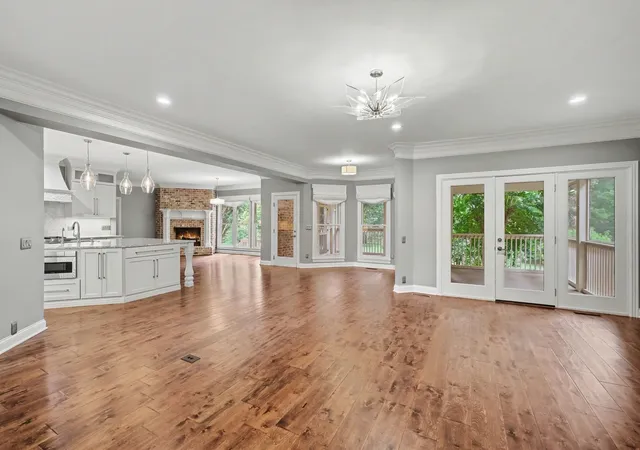 Photo 3 of Single family home for sale at 1308 Lewisburg Pike, Franklin, TN 37064 | MLS# 3279279 | Listing updated on 2026-08-20