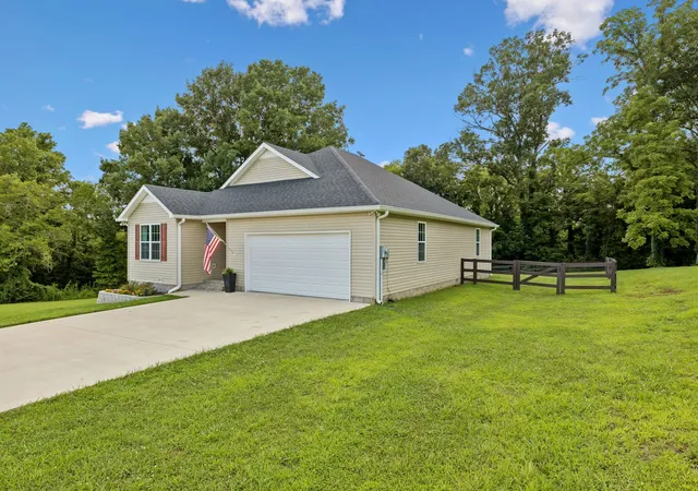 Homes for sale in Pulaski, TN | 111 Fiddlers Ct, Pulaski, TN 38478 | MLS# 3269753