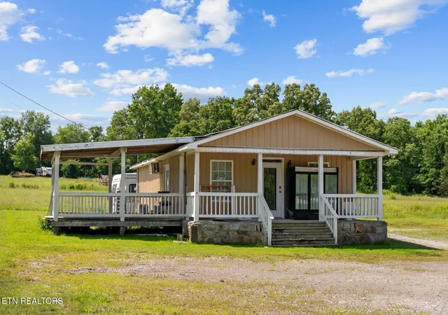 Homes for sale in Pikeville, TN | 1424 Bellview Rd, Pikeville, TN 37367 | MLS# 3260685