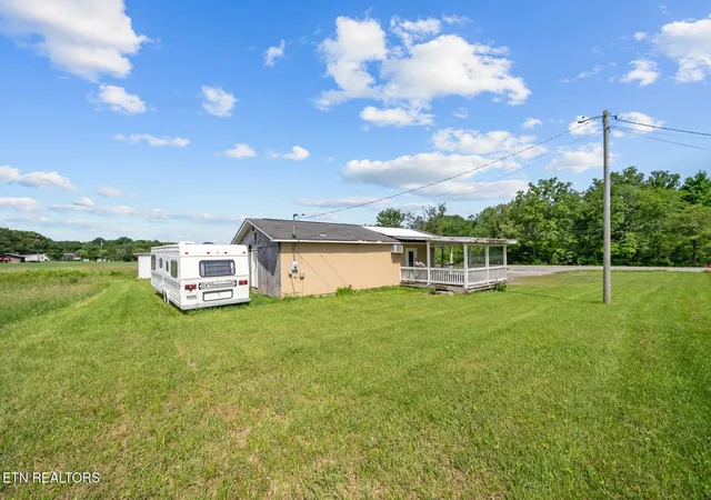 Homes for sale in Pikeville, TN | 1424 Bellview Rd, Pikeville, TN 37367 | MLS# 3260685