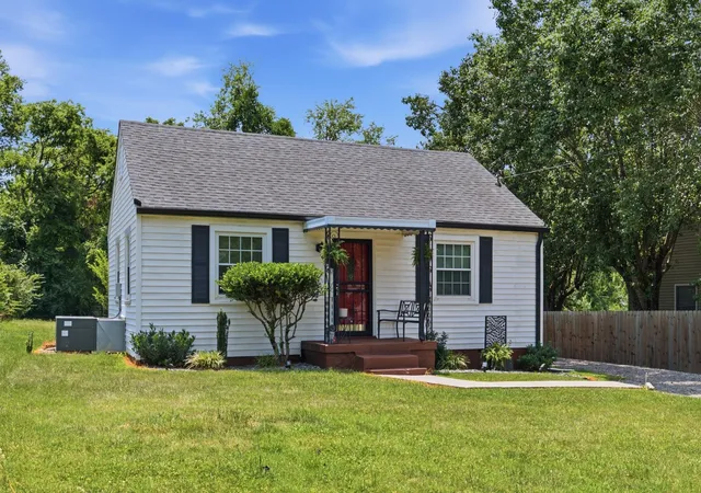 Photo 2 of Single family home for sale at 510 Norton Ave, Nashville, TN 37207 | MLS# 3260705 | Listing updated on 2026-08-21