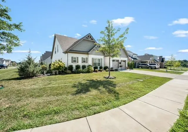 Photo 3 of Single family home for sale at 4309 Attleboro Dr, Murfreesboro, TN 37128 | MLS# 3271203 | Listing updated on 2026-10-31
