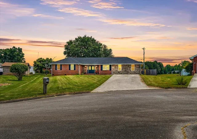 Homes for sale in Etowah, TN | 1217 Cedar Lane, Etowah, TN 37331 | MLS# 3260724