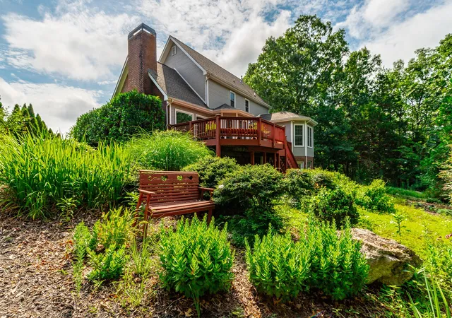 Photo 3 of Single family home for sale at 44 S Links Dr, Ringgold, GA 30736 | MLS# 3260761 | Listing updated on 2026-09-14
