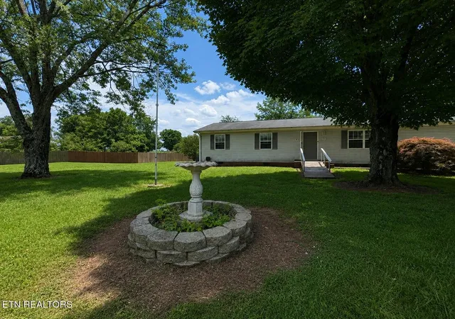 Homes for sale in Madisonville, TN | 119 Cherokee Circle, Madisonville, TN 37354 | MLS# 3260773