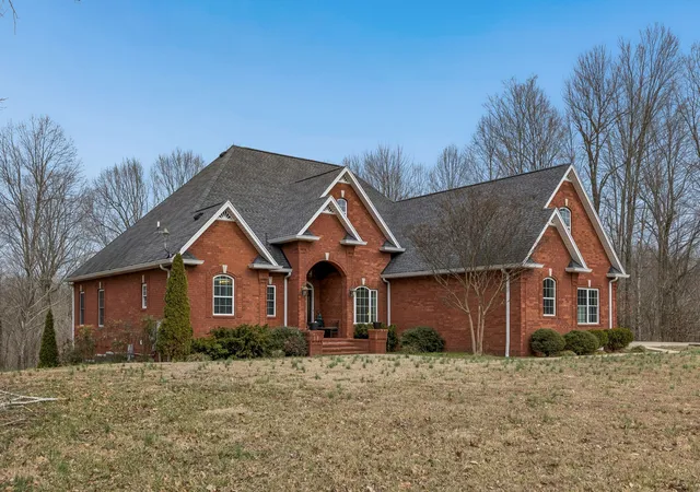 Photo 3 of Single family home for sale at 5140 Highway 52 W, Lafayette, TN 37083 | MLS# 3287869 | Listing updated on 2026-07-17