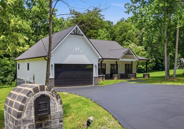 2nd image of 320 Christie Cir, Cookeville, TN 38501 | MLS# 3263990