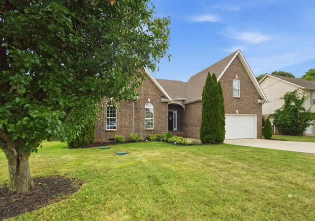 Photo 2 of Single family home for sale at 1513 Jeter Way, Murfreesboro, TN 37129 | MLS# 3263078 | Listing updated on 2026-10-25