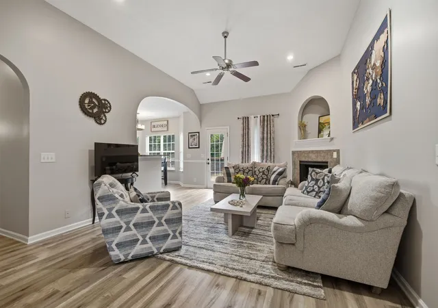 Photo 4 of Single family home for sale at 1513 Jeter Way, Murfreesboro, TN 37129 | MLS# 3263078 | Listing updated on 2026-10-25