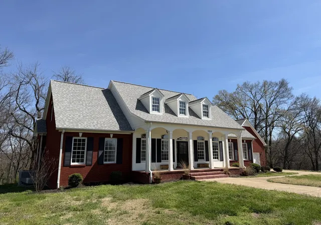 Homes for sale in Santa Fe, TN | 2852 New Hwy 7, Santa Fe, TN 38482 | MLS# 3261231