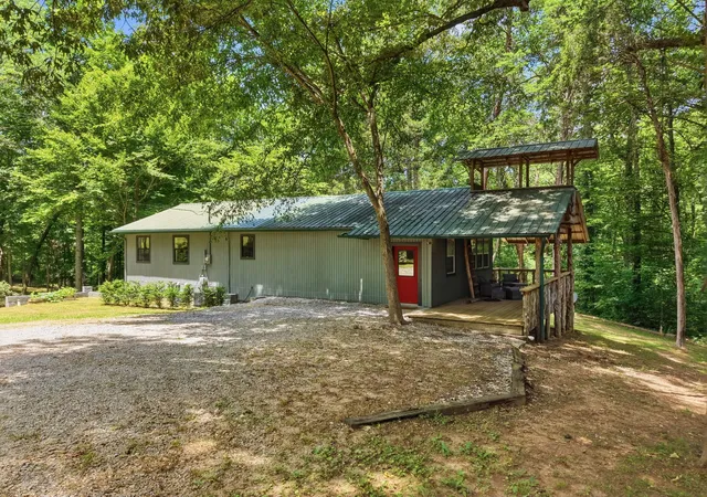Homes for sale in Sparta, TN | 2543 S Bunker Hill Rd, Sparta, TN 38583 | MLS# 3261029