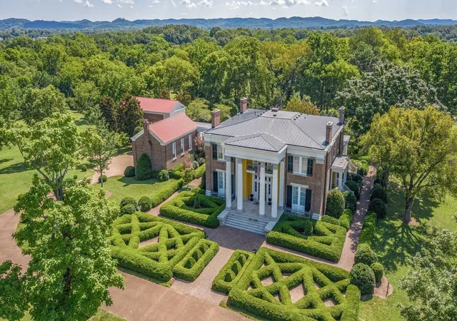 Photo 1 of Mansion for sale at 1711 Old Hillsboro Rd, Franklin, TN 37069 | MLS# 3261021 | Listing updated on 2026-07-06