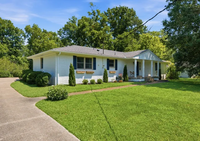 2nd image of 202 Harpeth Hills Dr, Franklin, TN 37069 | MLS# 3510432