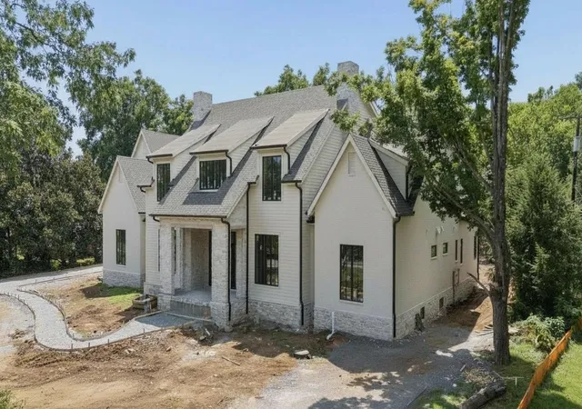 Photo 1 of Mansion for sale at 6208 Milbrook Rd, Brentwood, TN 37027 | MLS# 3263353 | Listing updated on 2026-09-23