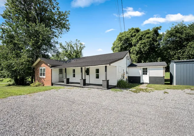 Homes for sale in Woodbury, TN | 738 Old Mcminnville Hwy, Woodbury, TN 37190 | MLS# 3261945