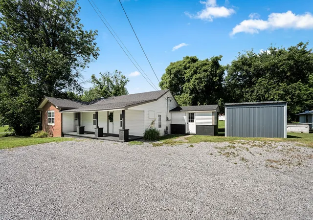 Homes for sale in Woodbury, TN | 738 Old Mcminnville Hwy, Woodbury, TN 37190 | MLS# 3261945