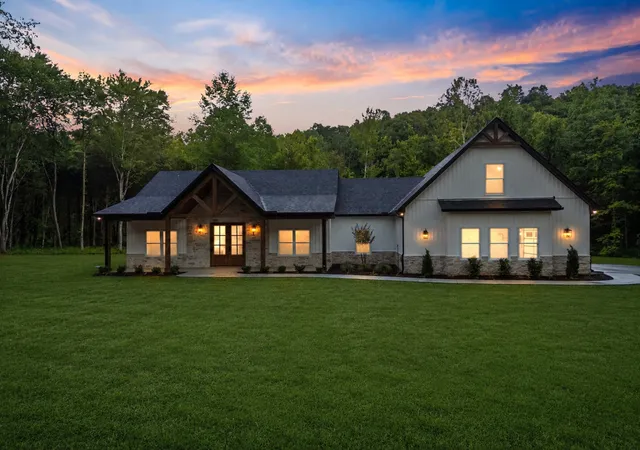 1st image of 903 Furnace Hollow Rd, Dickson, TN 37055 | MLS# 3262706