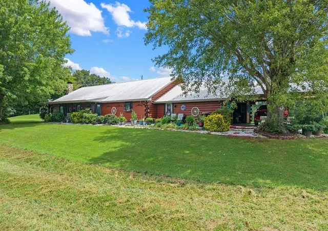 2nd image of 910 Reagan Valley Road, Tellico Plains, TN 37385 | MLS# 3261069