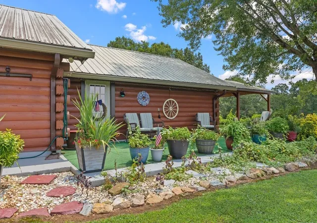 58th image of 910 Reagan Valley Road, Tellico Plains, TN 37385 | MLS# 3261069