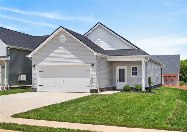Homes for sale in Clarksville, TN | 2696 Brewster Dr, Clarksville, TN 37042 | MLS# 3262106