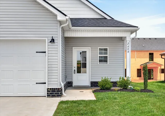 Homes for sale in Clarksville, TN | 2696 Brewster Dr, Clarksville, TN 37042 | MLS# 3262106