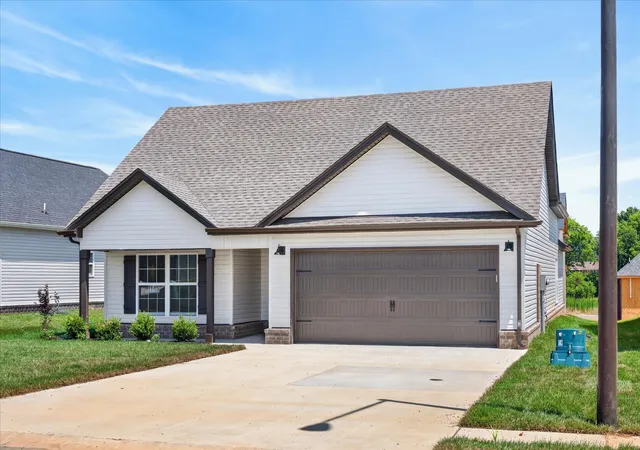 Homes for sale in Clarksville, TN | 2700 Brewster Dr, Clarksville, TN 37042 | MLS# 3262099