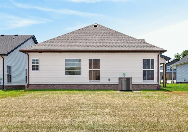Homes for sale in Clarksville, TN | 2700 Brewster Dr, Clarksville, TN 37042 | MLS# 3262099
