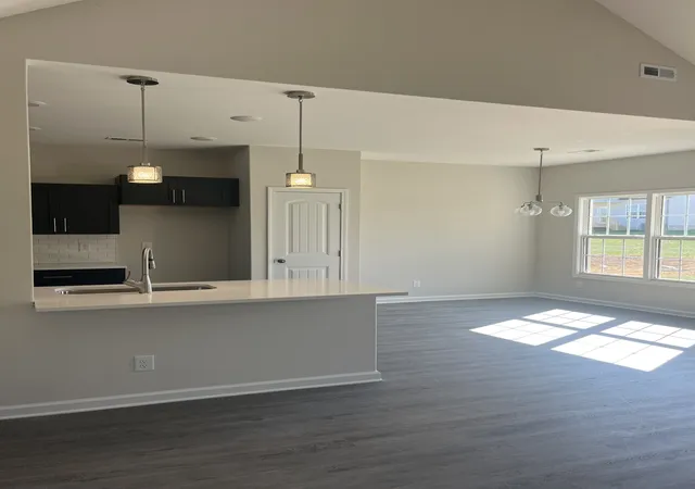 Photo 3 of Single family home for sale at 1138 Mary Lu Dr, Clarksville, TN 37042 | MLS# 3271978 | Listing updated on 2026-10-28