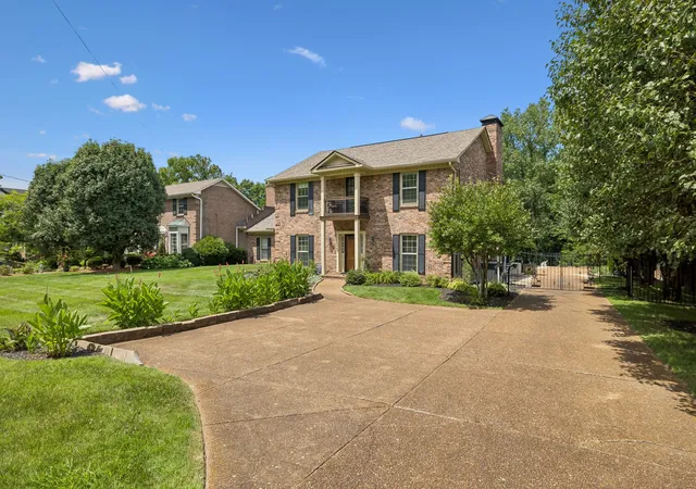 Photo 1 of Single family home for sale at 1470 Tyne Blvd, Nashville, TN 37215 | MLS# 3263411 | Listing updated on 2026-09-16