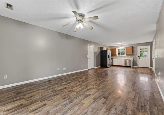 4th image of 221 Grant Ave, Oak Grove, KY 42262 | MLS# 3312302