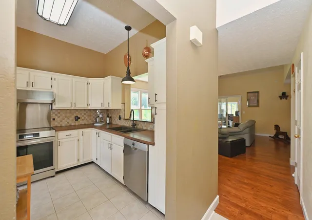 Photo 3 of Single family home for sale at 127 Pleasant Ln, White House, TN 37188 | MLS# 3592564 | Listing updated on 2026-10-05