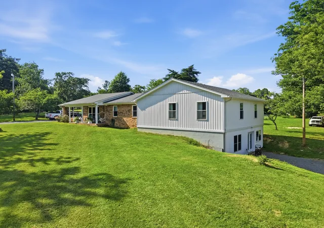 Homes for sale in Bloomington Springs, TN | 5759 Green Rd, Bloomington Springs, TN 38545 | MLS# 3261159