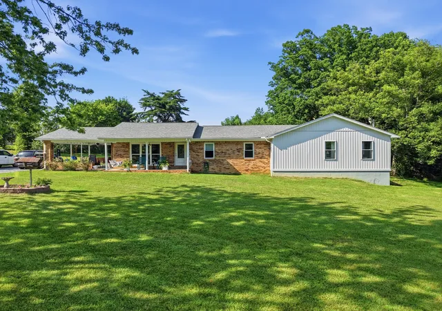 Homes for sale in Bloomington Springs, TN | 5759 Green Rd, Bloomington Springs, TN 38545 | MLS# 3261159