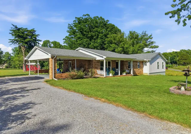 Homes for sale in Bloomington Springs, TN | 5759 Green Rd, Bloomington Springs, TN 38545 | MLS# 3261159