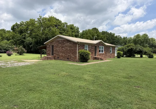 Photo 3 of Single family home for sale at 1365 Meadowbrook Dr, Pulaski, TN 38478 | MLS# 3261189 | Listing updated on 2026-08-14