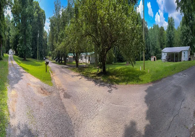 Photo 2 of Manufactured home for sale at 240 Cudd Rd, Resaca, GA 30735 | MLS# 3261225 | Listing updated on 2026-07-06