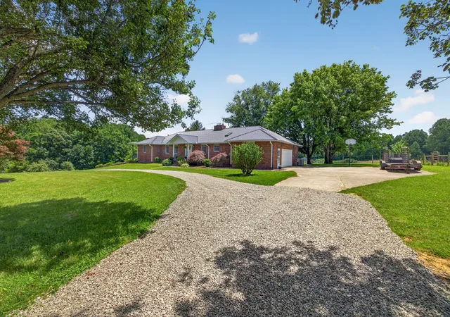 Homes for sale in Jamestown, TN | 4160 Standing Rock Rd, Jamestown, TN 38556 | MLS# 3262660