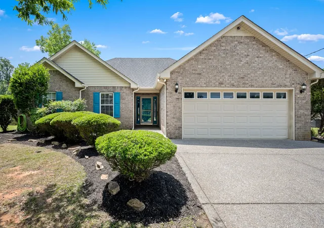 Homes for sale in Smyrna, TN | 9007 Lomond Dr, Smyrna, TN 37167 | MLS# 3261435