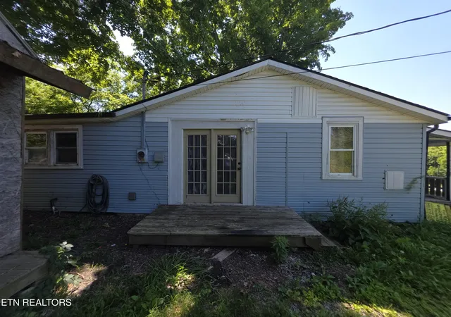 Homes for sale in Sweetwater, TN | 1101 Beardshire St, Sweetwater, TN 37874 | MLS# 3261402