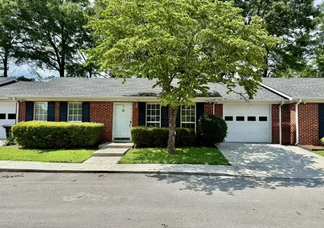 Homes for sale in Tullahoma, TN | 1600 N Washington St #16, Tullahoma, TN 37388 | MLS# 3262168