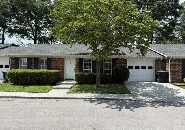 Homes for sale in Tullahoma, TN | 1600 N Washington St #16, Tullahoma, TN 37388 | MLS# 3262168