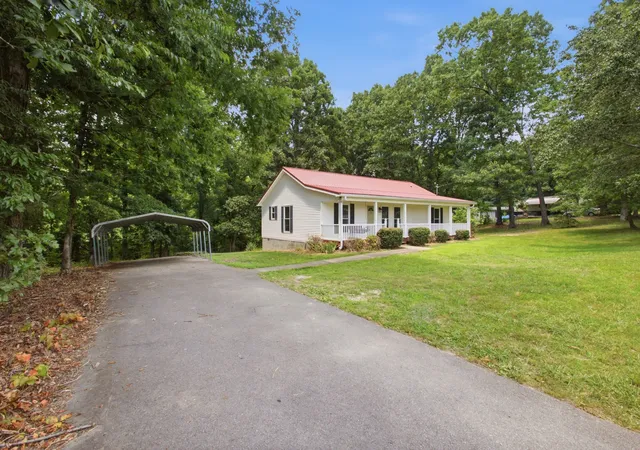 Homes for sale in Dickson, TN | 1466 W Grab Creek Rd, Dickson, TN 37055 | MLS# 3261551