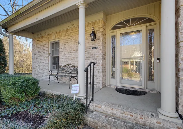 Photo 4 of Single family home for sale at 2814b White Oak Dr, Nashville, TN 37215 | MLS# 3285578 | Listing updated on 2026-09-04