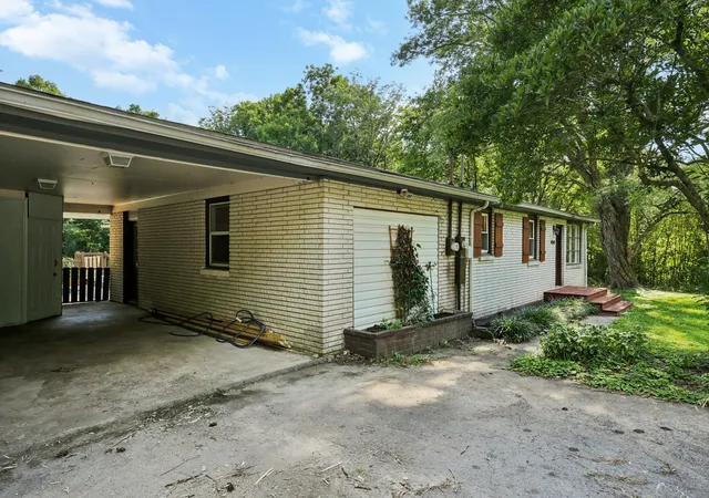 Homes for sale in Joelton, TN | 4049 Grays Point Rd, Joelton, TN 37080 | MLS# 3261938