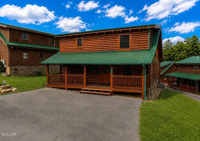 Homes for sale in Pigeon Forge, TN | 612 Cherry Blossom Way, Pigeon Forge, TN 37863 | MLS# 3269852