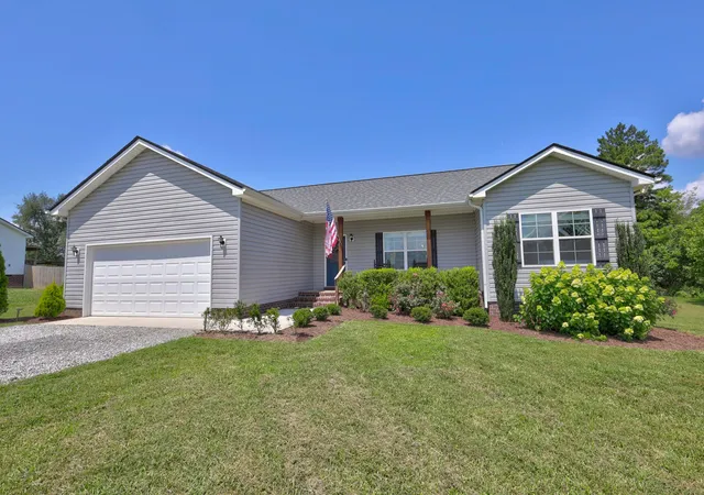 Homes for sale in Bradyville, TN | 9970 Jim Cummings Hwy, Bradyville, TN 37026 | MLS# 3263467