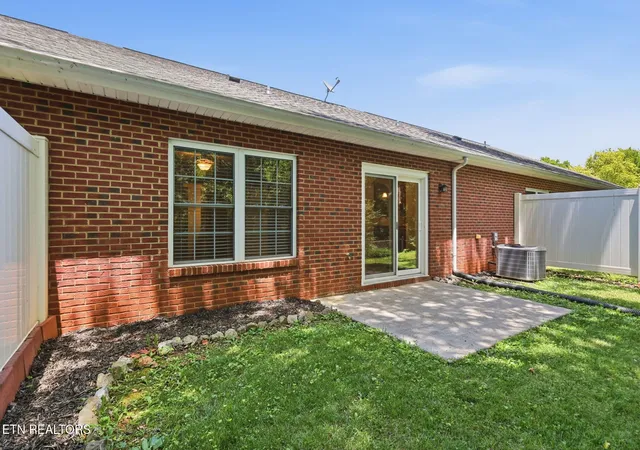 2nd image of 1004 Jadestone Wy, Knoxville, TN 37923