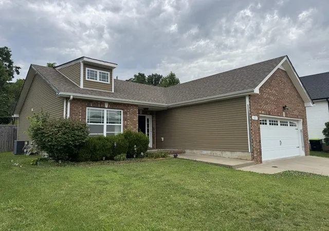 Photo 2 of Single family home for sale at 1011 Orchard Hills Dr, Clarksville, TN 37040 | MLS# 3261936 | Listing updated on 2026-09-25
