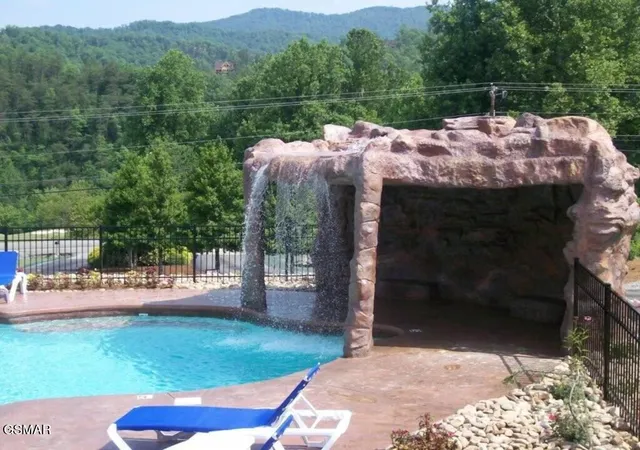 3rd image of 124 White Oak Resort Way, Gatlinburg, TN 37738 | MLS# 3314622